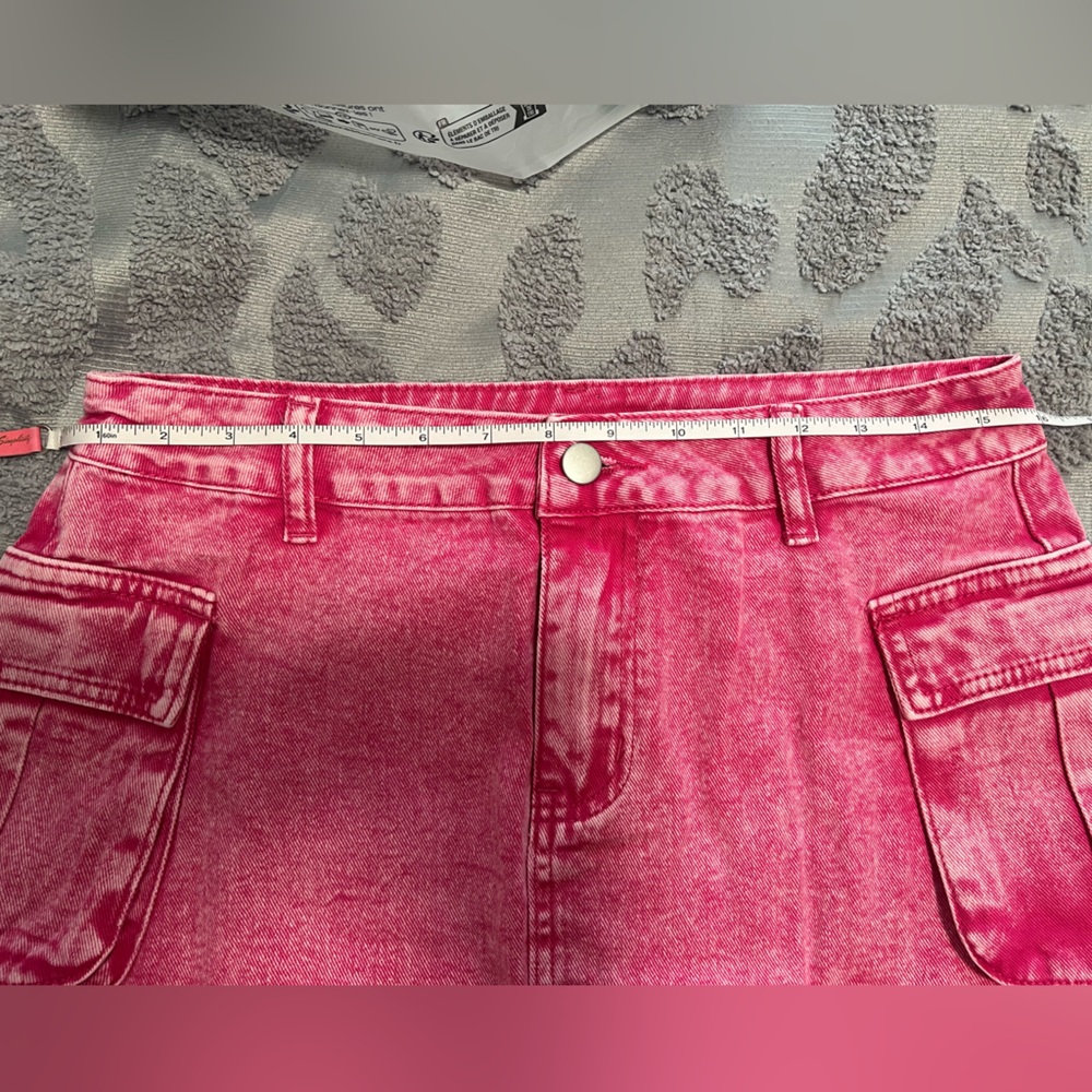 SHEIN Hot Pink Cargo Mini Skirt Women’s Size Medium - Picture 7 of 7